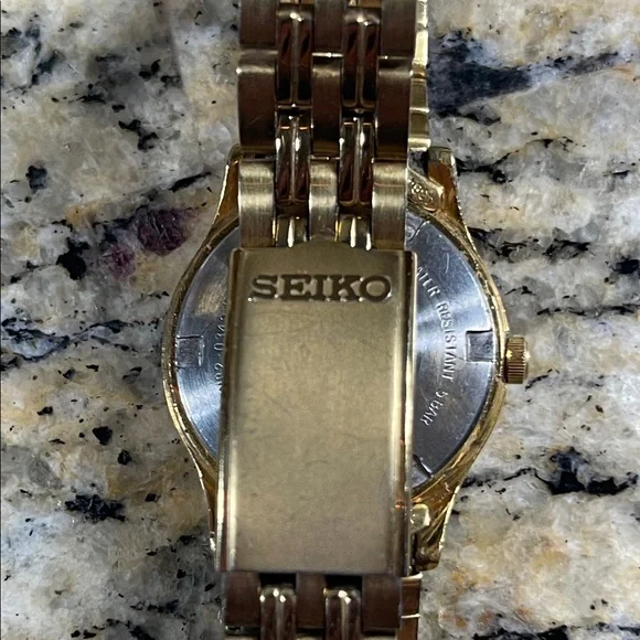 VINTAGE Seiko Sports 50 Women display picture 3